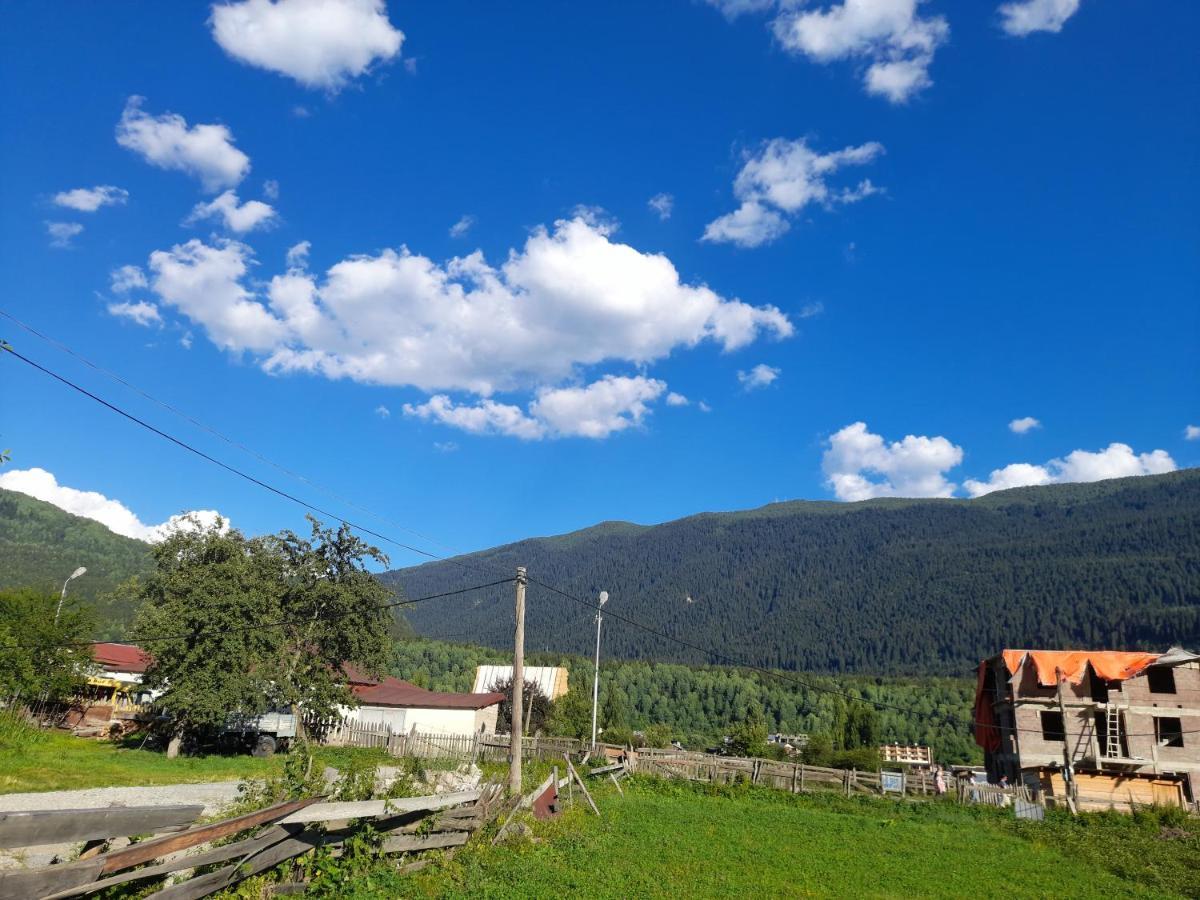 Lela Guest House Местия Экстерьер фото