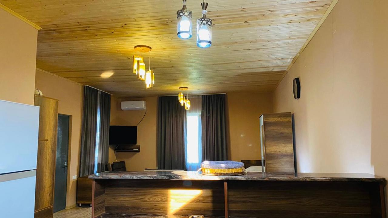Lela Guest House Местия Экстерьер фото